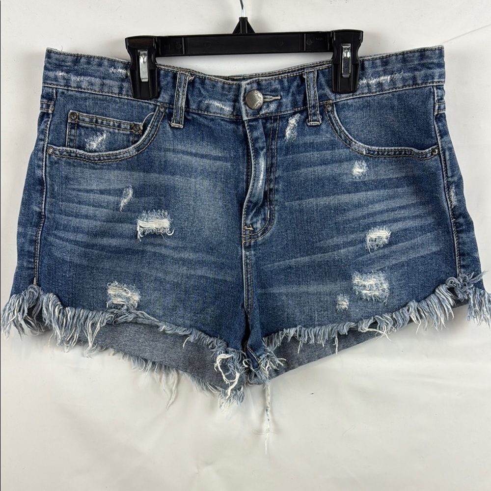 Free people Denim Distressed Frayed‎ Hem.Women's Shorts Size 31